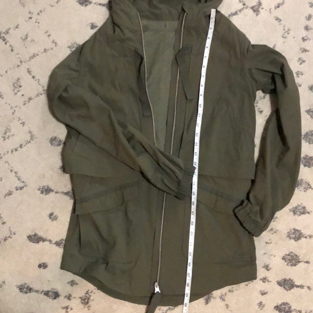 Lululemon jacket - Picture 6 of 6